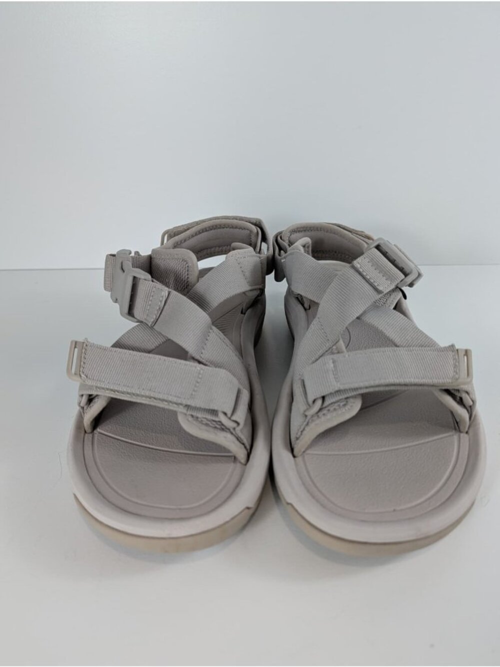 Teva men's Hurricane Verge silver cloud sports sandals size 10